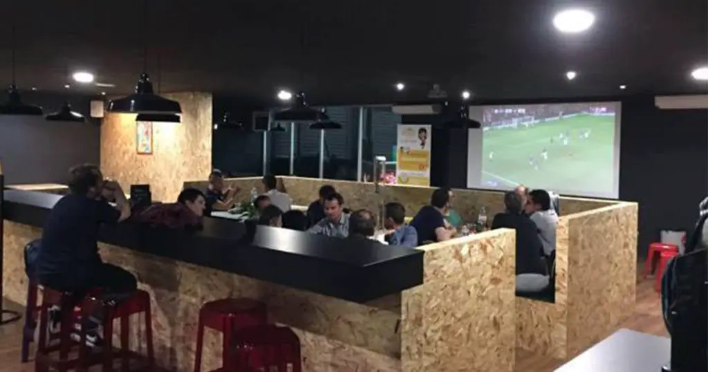 Le Five - Regarder un match à Paris