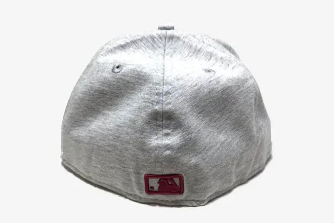 Formes de casquettes - Attache fitted